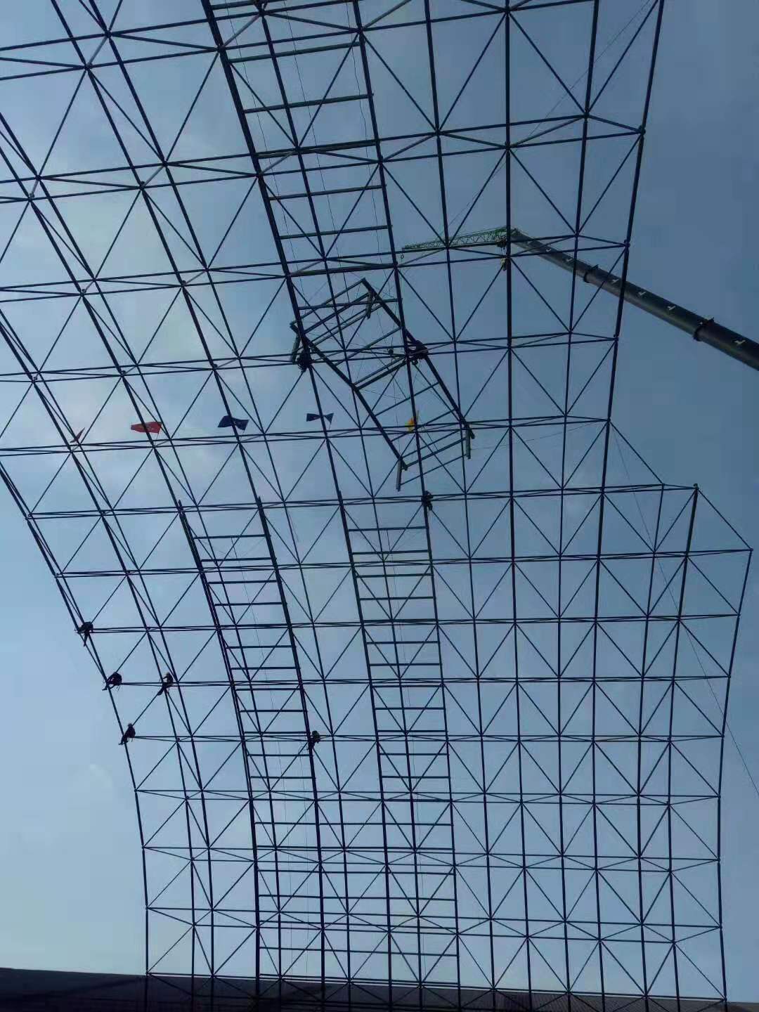 三门峡干煤棚网架安装